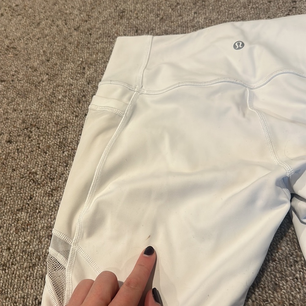 LULULEMON WHITE MESH LEGGINGS WITH POCKETS - Picture 3 of 3